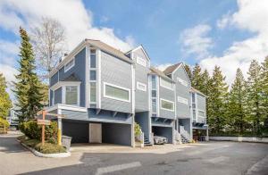 3119 Beagle Court, Champlain Heights, Vancouver East 